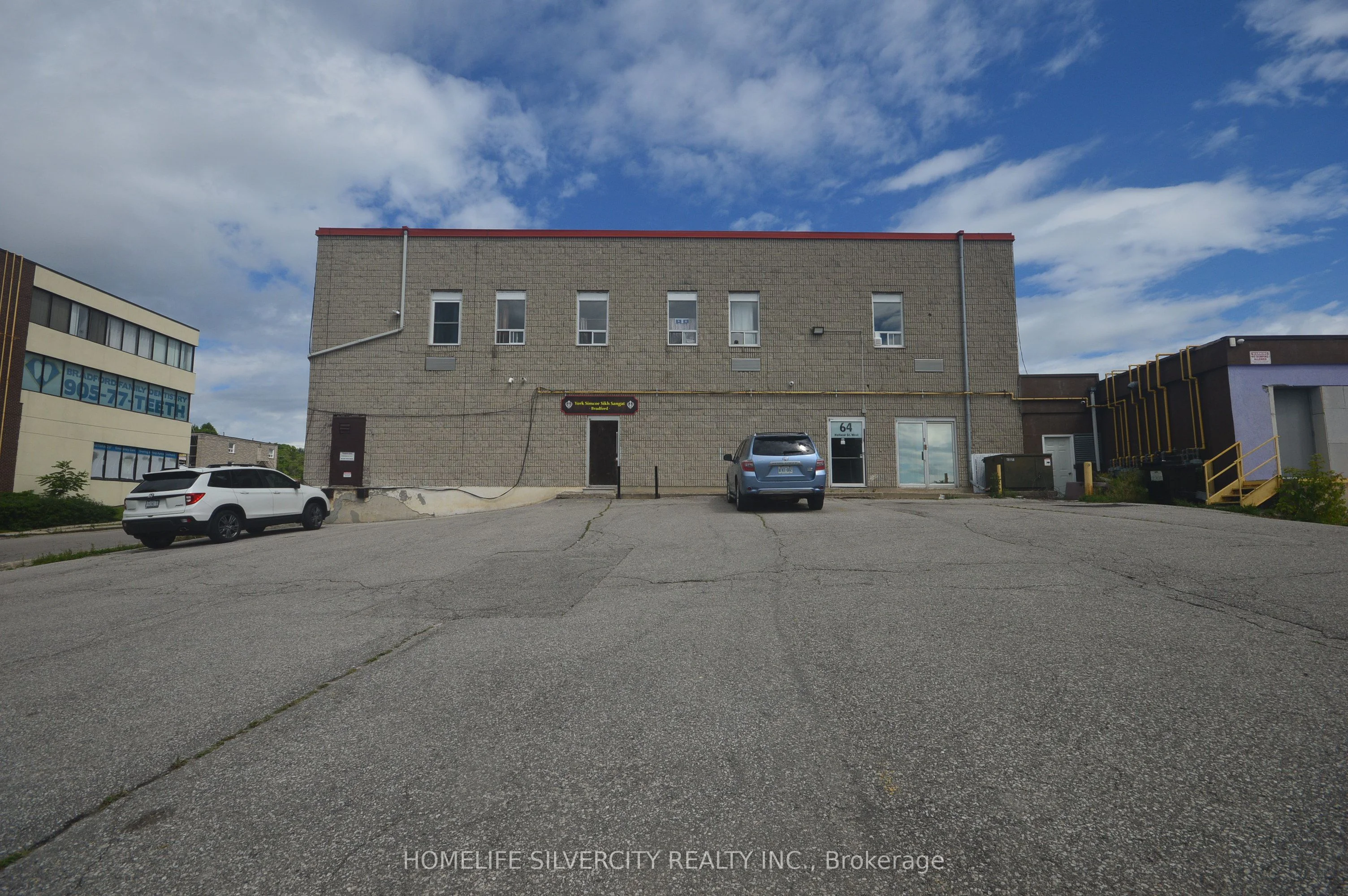 64 Holland Street W Upper 1, Bradford West Gwillimbury, ON L3Z 1R8
