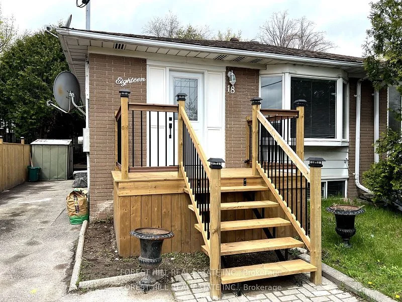 18 Longford Drive Bsmt, Newmarket, ON L3Y 2Y2