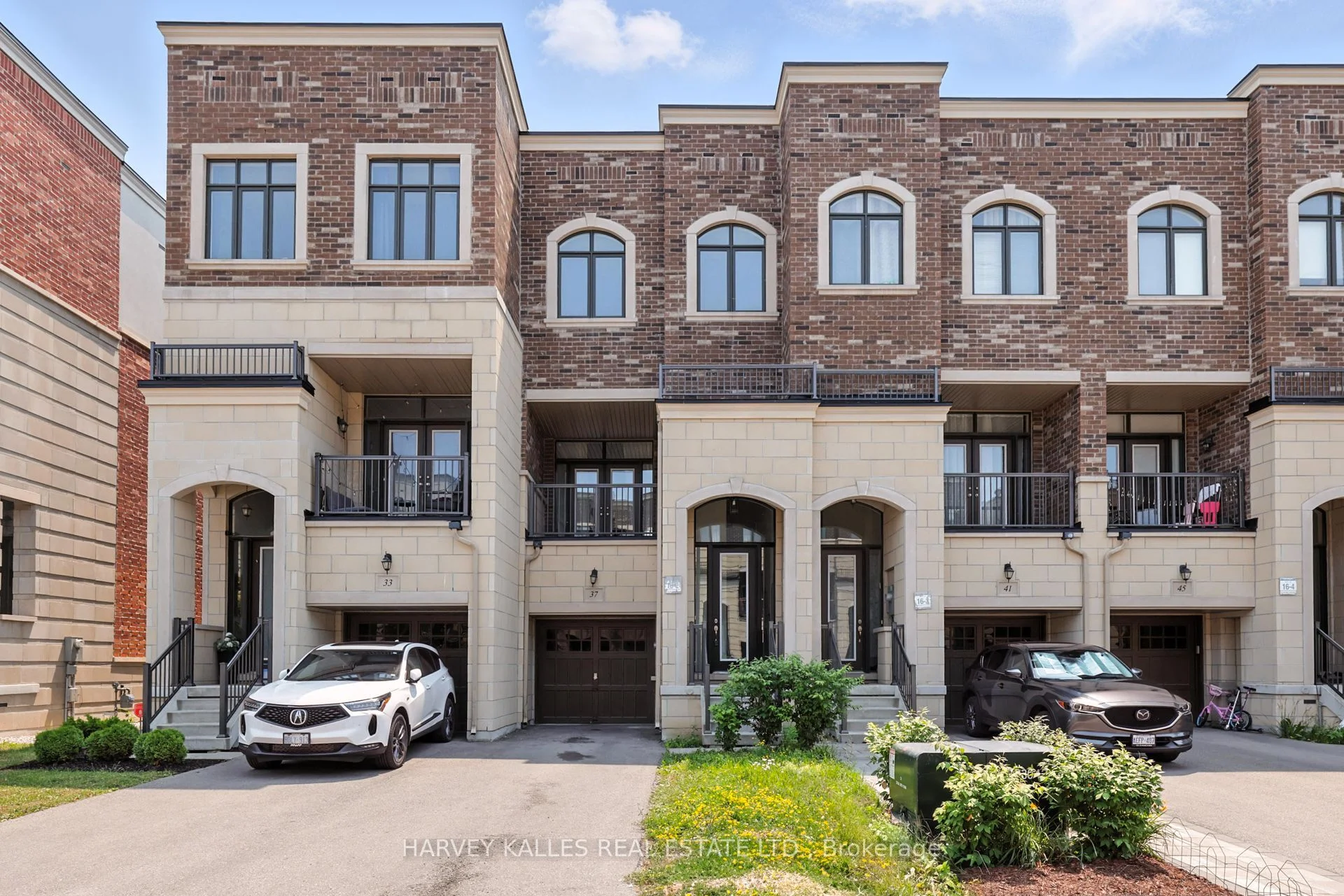 Att/Row/Townhouse in Vaughan