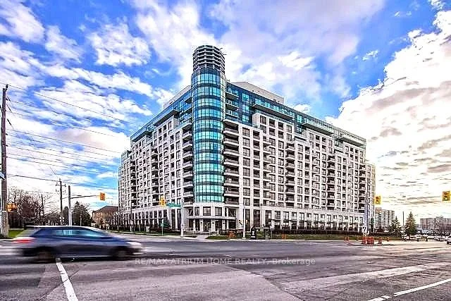 Condo Apartment in Richmond Hill