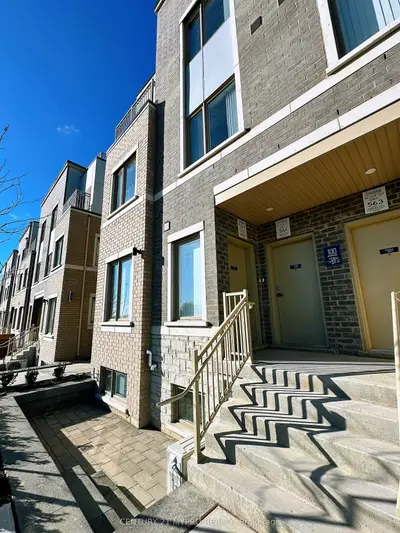 Condo Townhouse in Vaughan