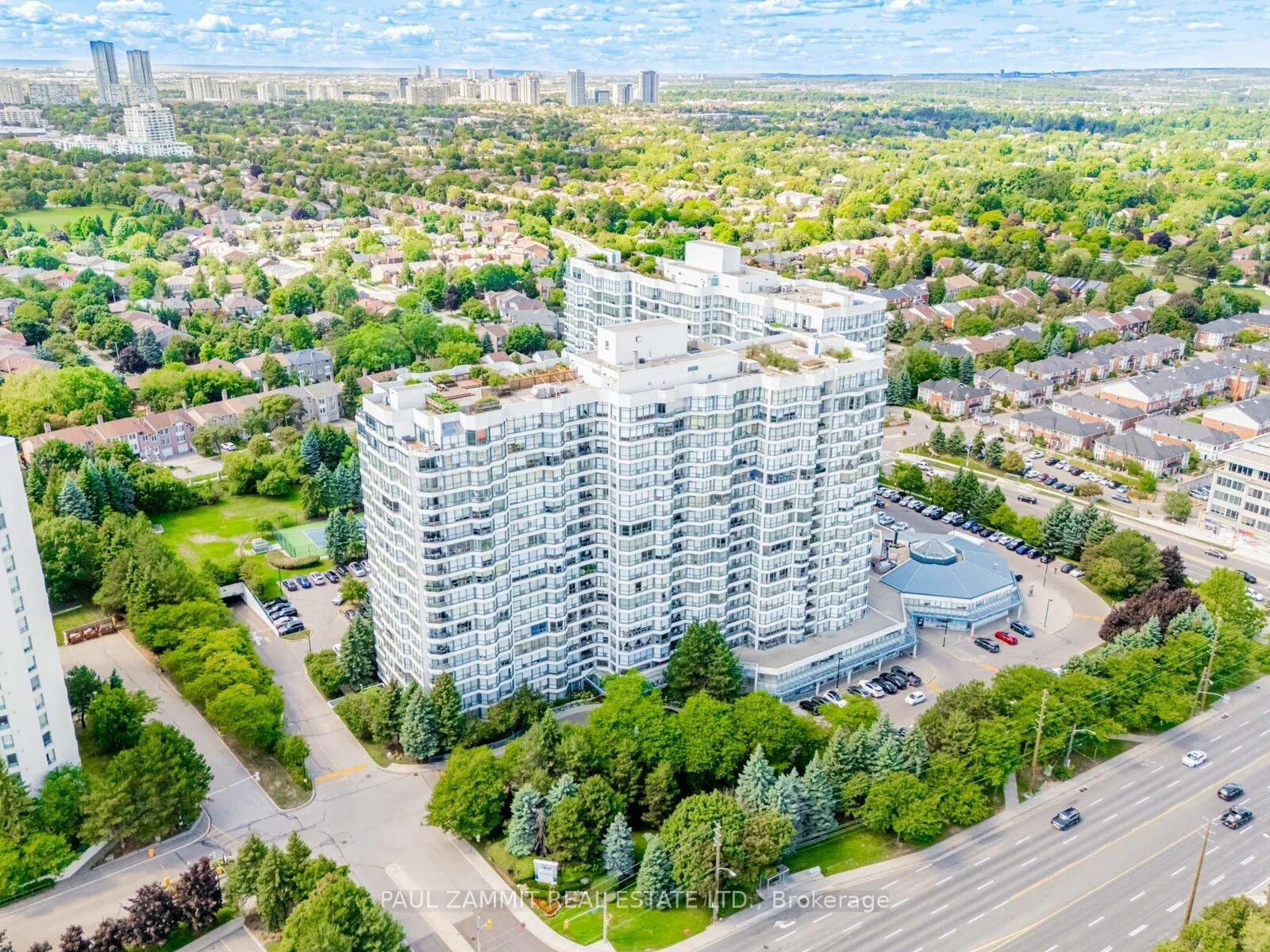 Condo Apartment in Vaughan