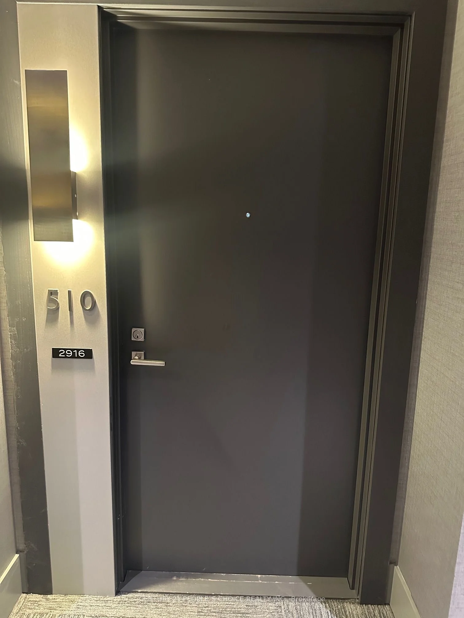Condo Apartment in Vaughan