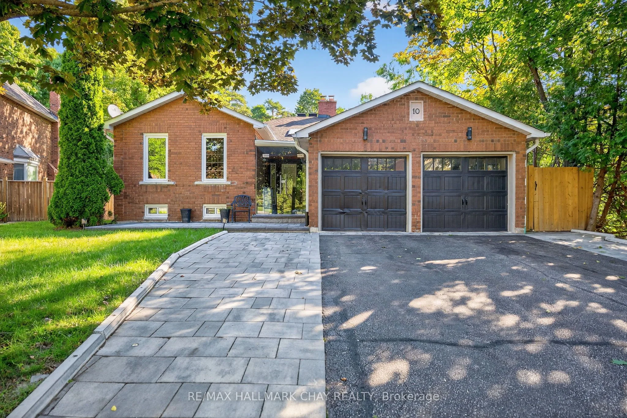 Detached in Aurora