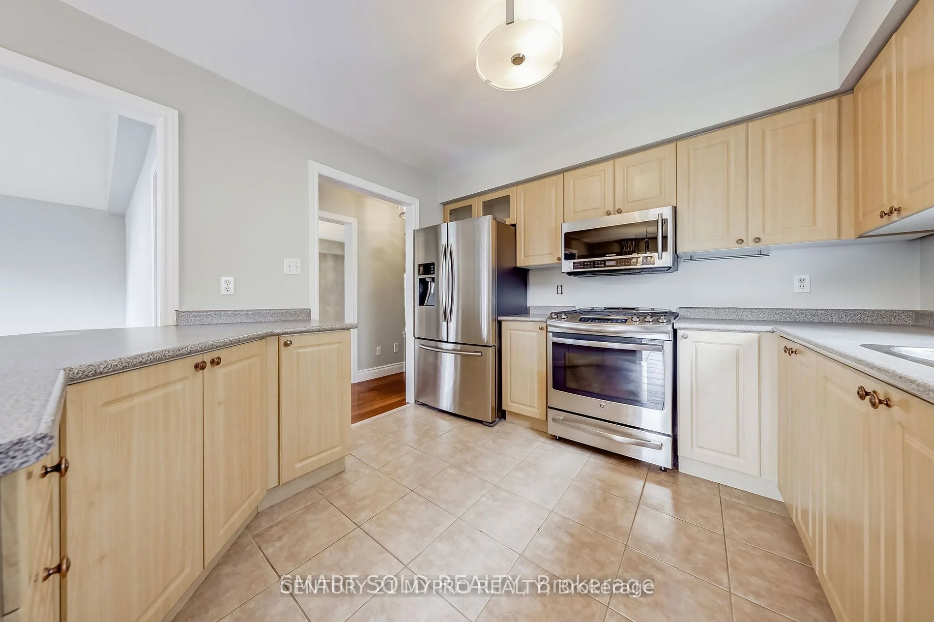 30 Brecken Drive, Georgina, On L4p 4a5