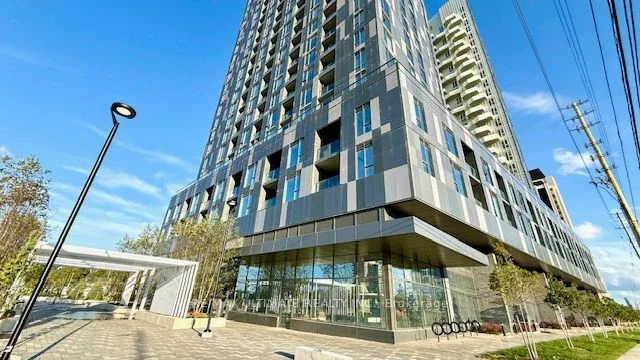 Condo Apartment in Vaughan