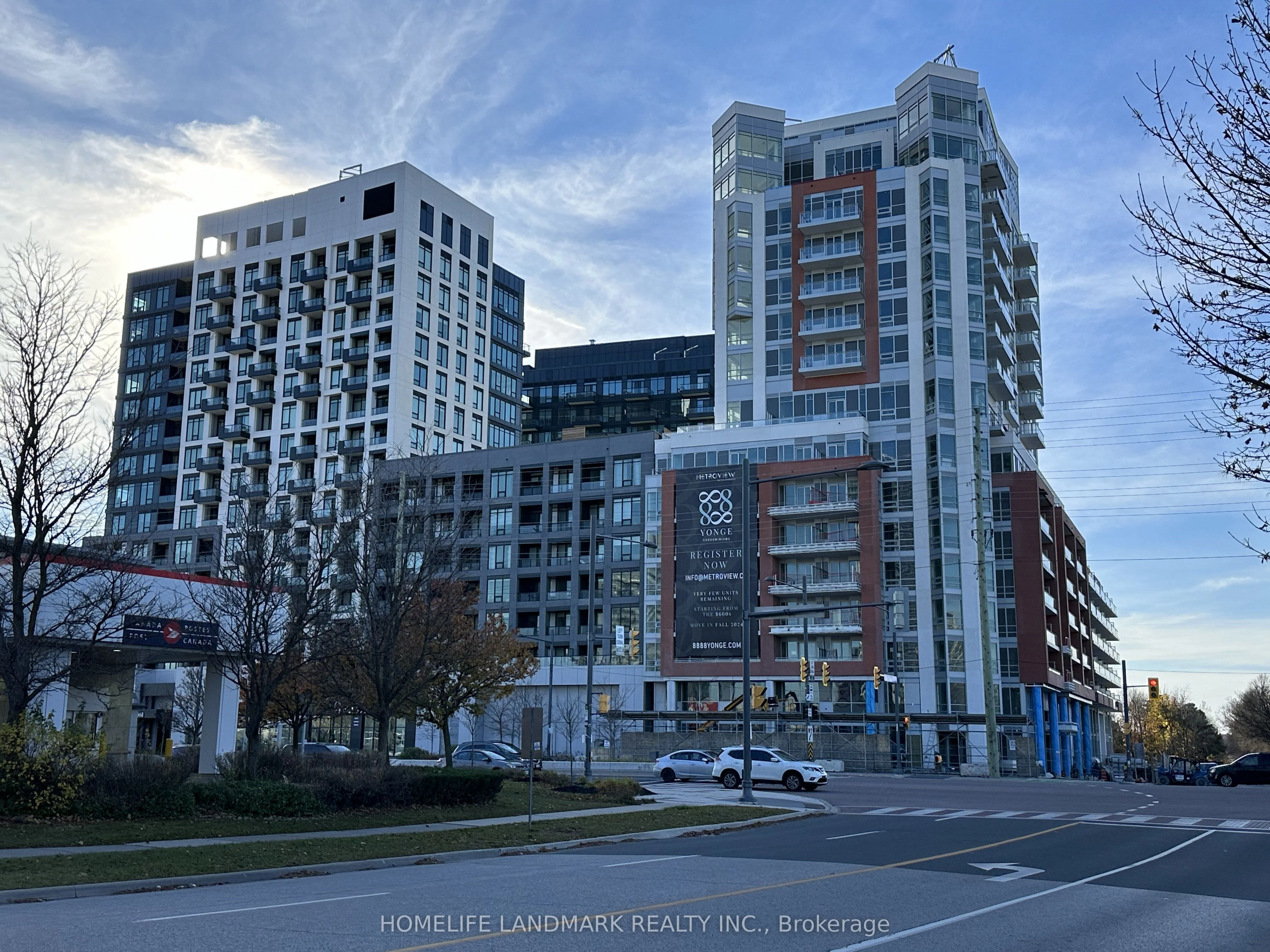 8888 Yonge Street 209, Richmond Hill, ON L4C 0T4