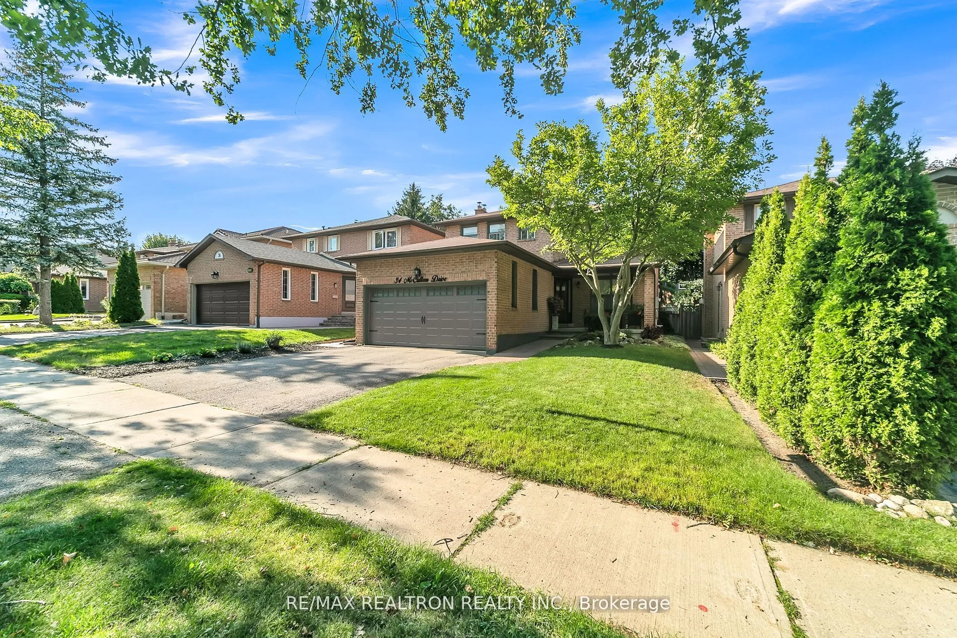 34 Mccallum Drive, Richmond Hill, On L4c 7s9