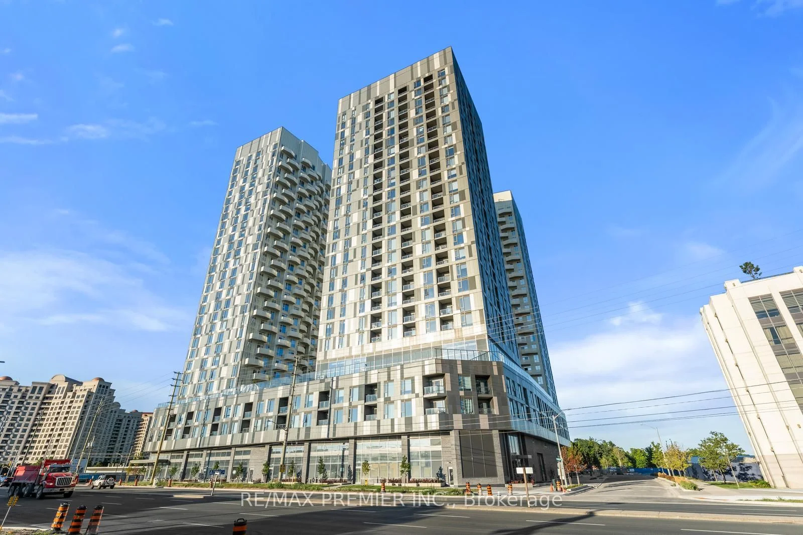 10 Abeja Street 1319, Vaughan, ON L4K 0R4