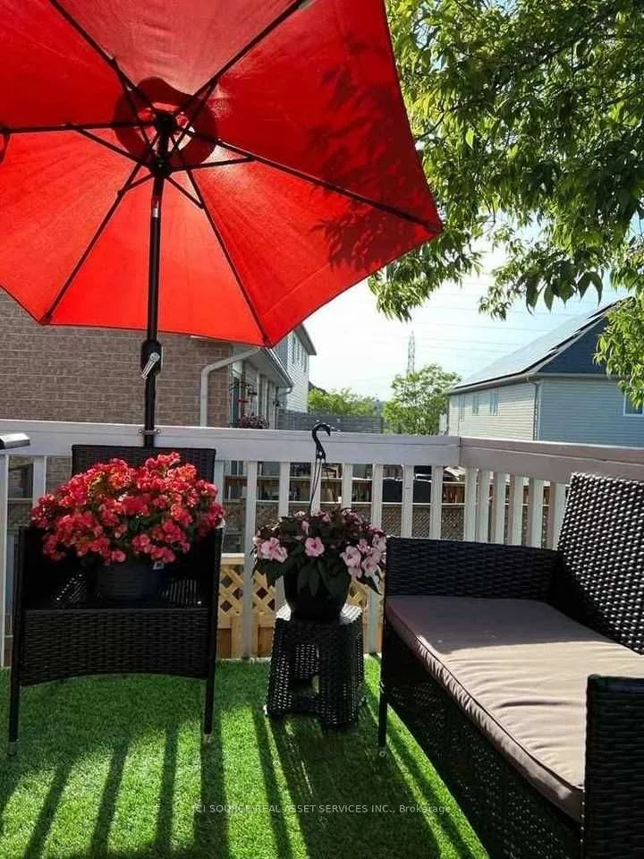 353 Silken Laumann Drive, Newmarket, ON L3X 2Y5