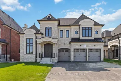 Detached in King