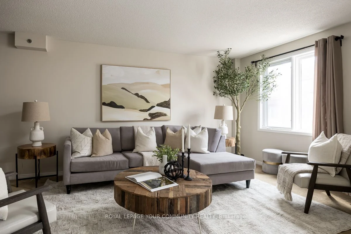 75 Weldrick Road E 807, Richmond Hill, ON L4C 0H9