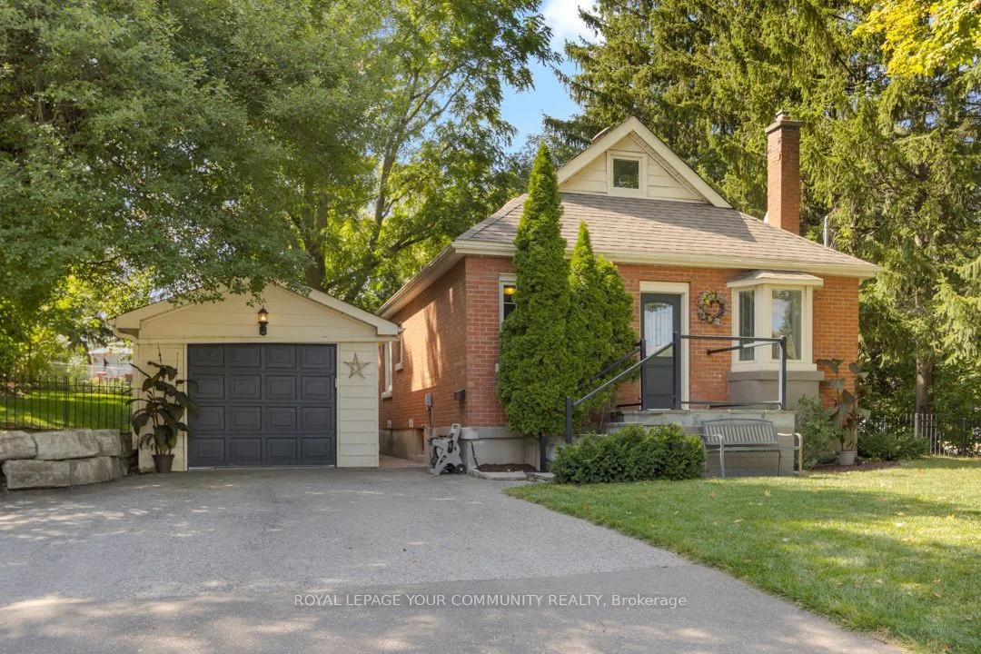 238 Lorne Avenue, Newmarket, ON L3Y 4K4