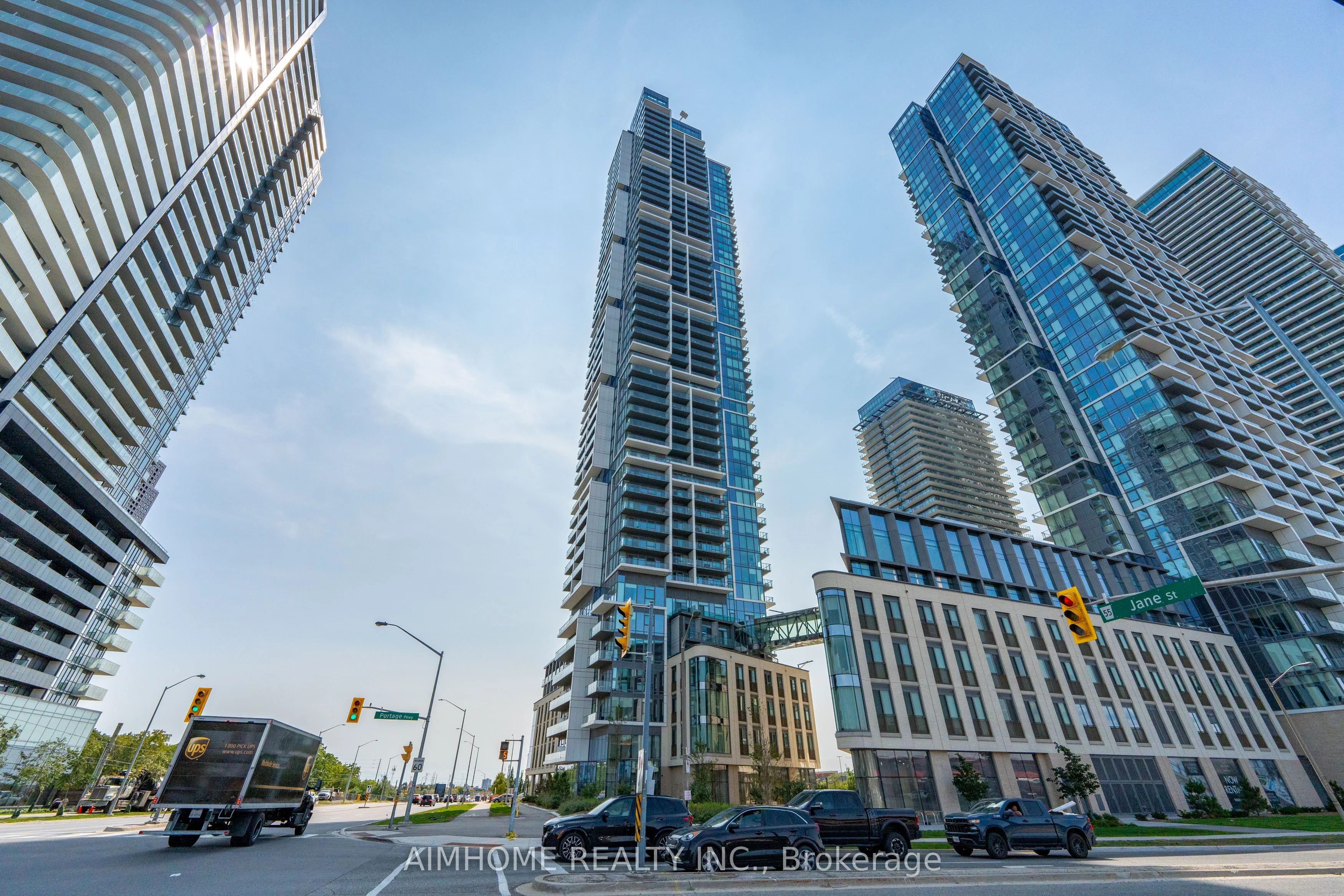 Condo Apartment in Vaughan
