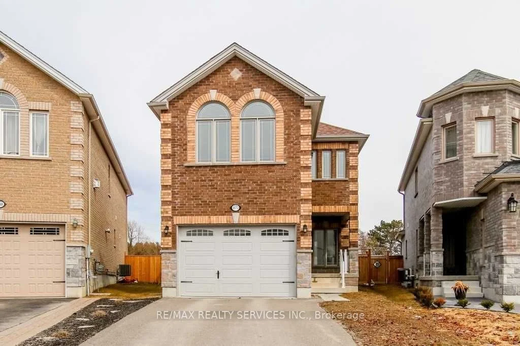 1870 Lamstone Street, Innisfil, ON L9S 4Z8