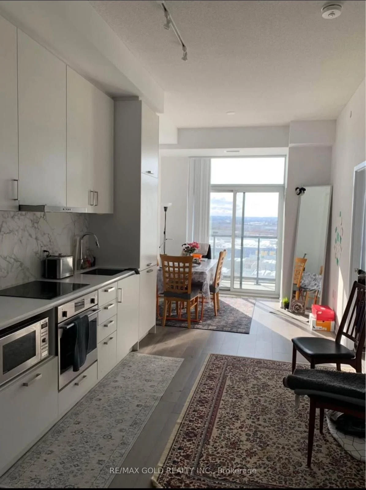 60 Honeycrisp Crescent 905, Vaughan, ON L4K 0N5