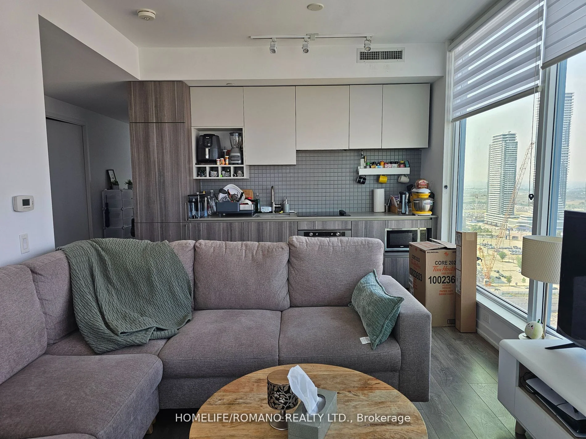 898 Portage Parkway 2610, Vaughan, On L4k 0j6