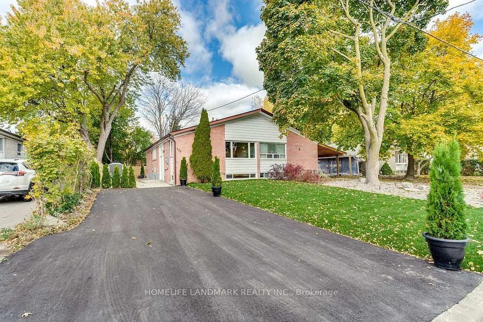 323 Kerswell Drive N Main, Richmond Hill, ON L4C 2X1