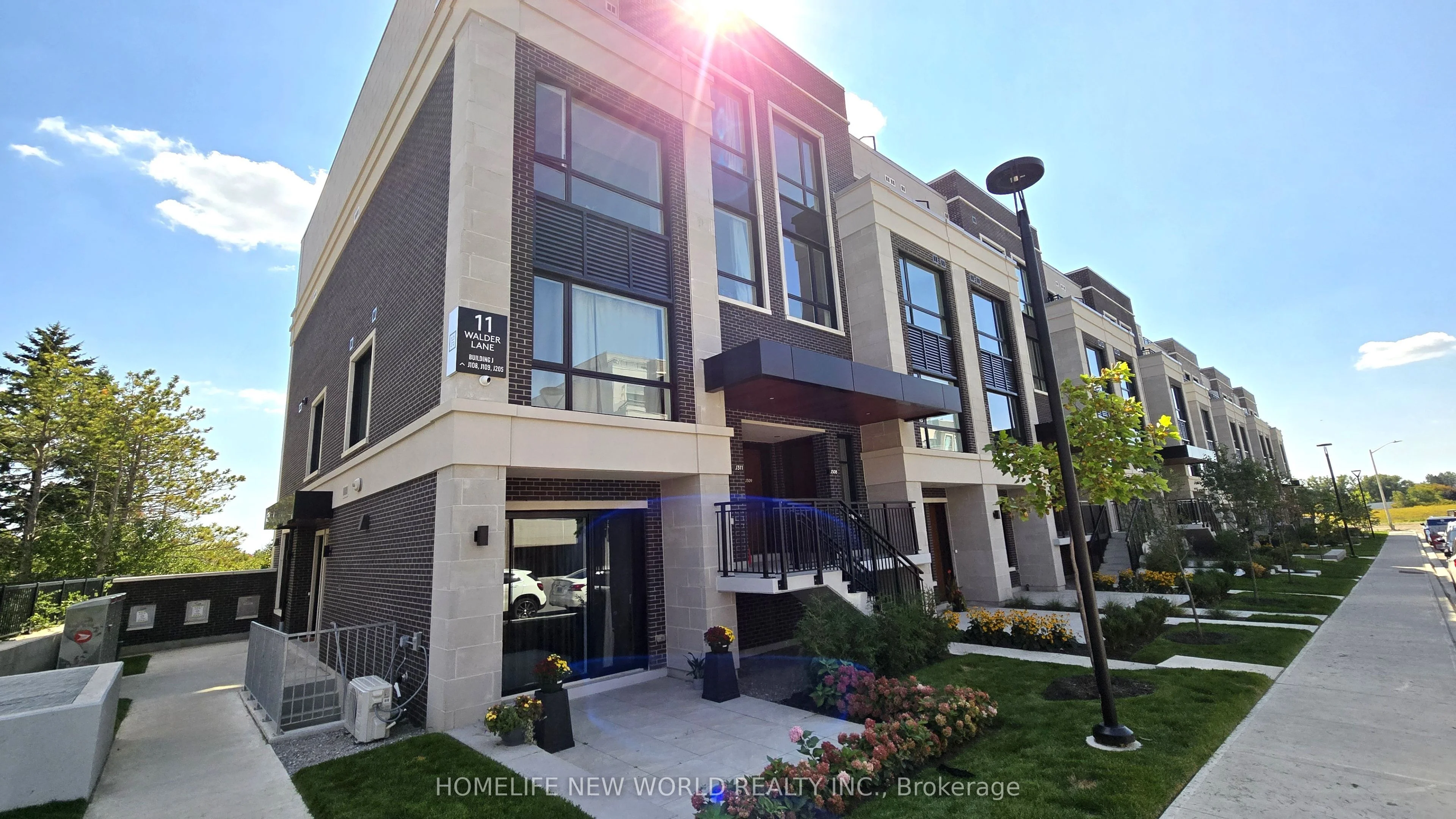 11 Walder Lane 309, Richmond Hill, ON L4S 0P6