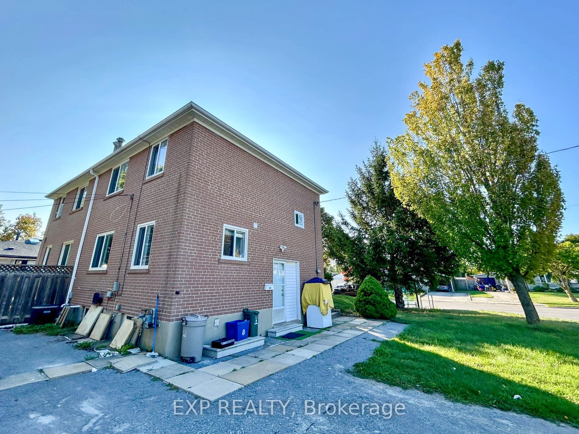295 Taylor Mills Drive S, Richmond Hill, ON L4C 2S8