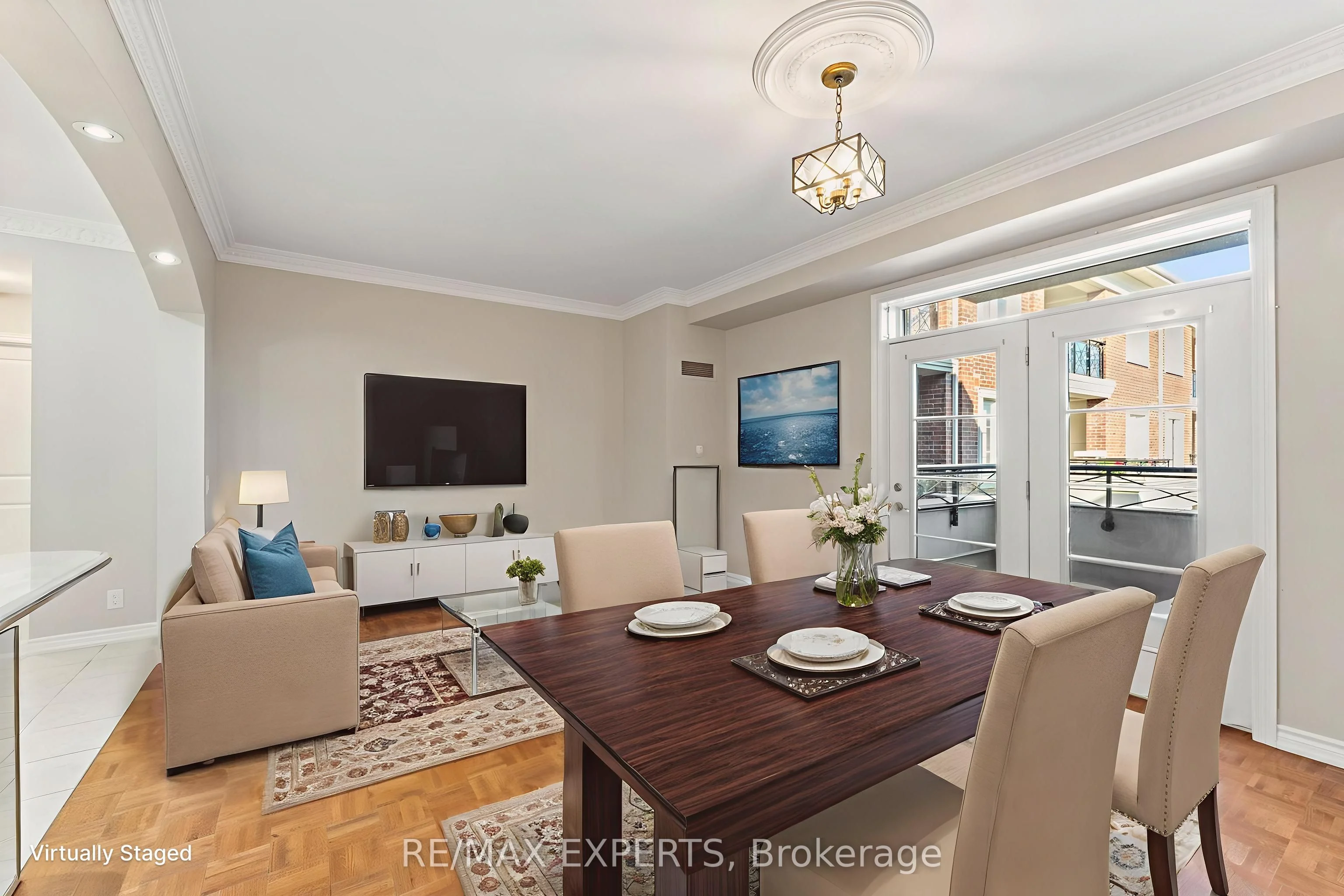 Condo Apartment in Vaughan