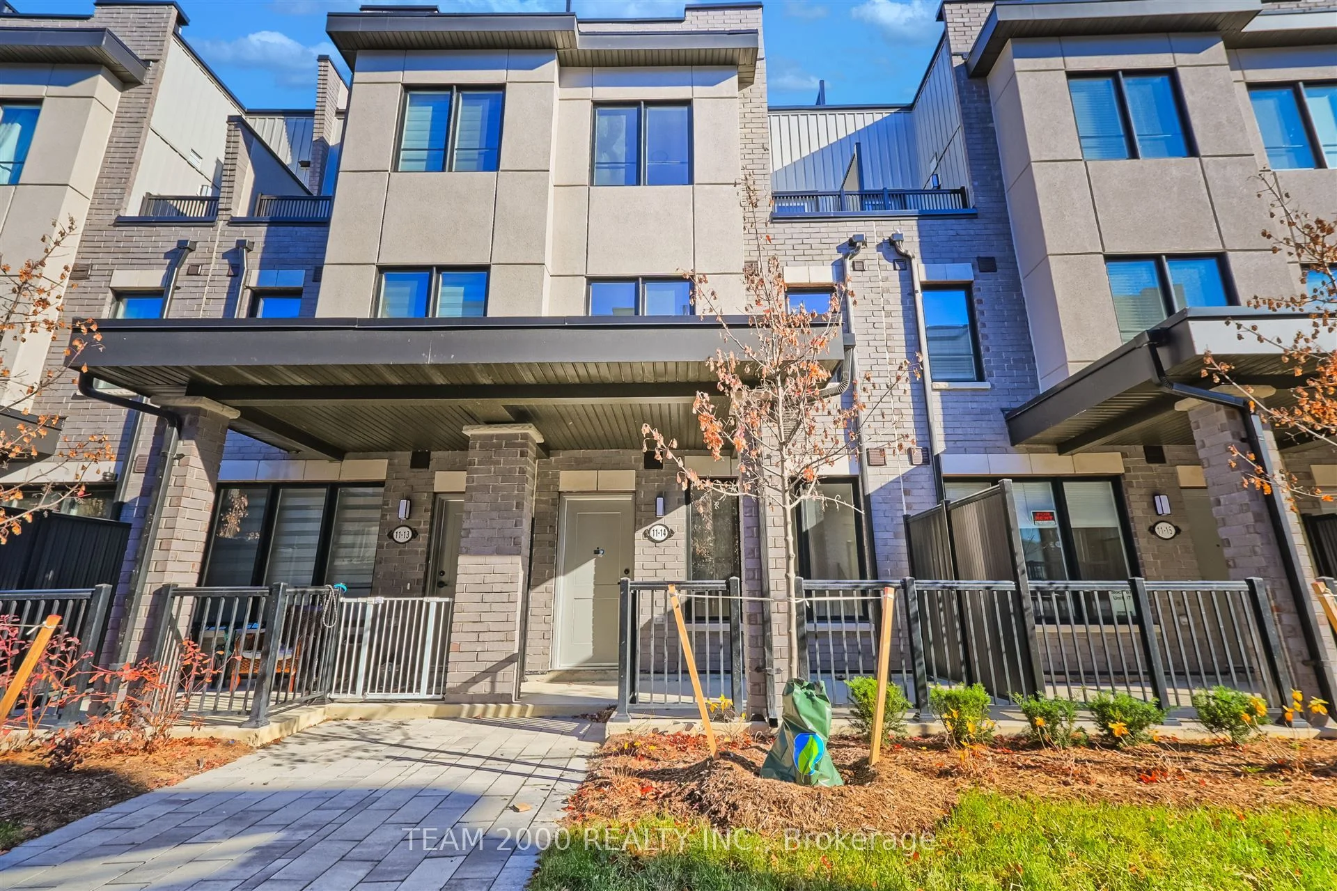 11 Baynes Way 14, Bradford West Gwillimbury, ON L3Z 4M5