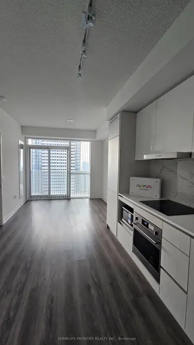 Condo Apartment in Vaughan