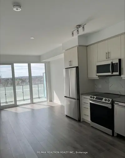 Condo Apartment in Richmond Hill