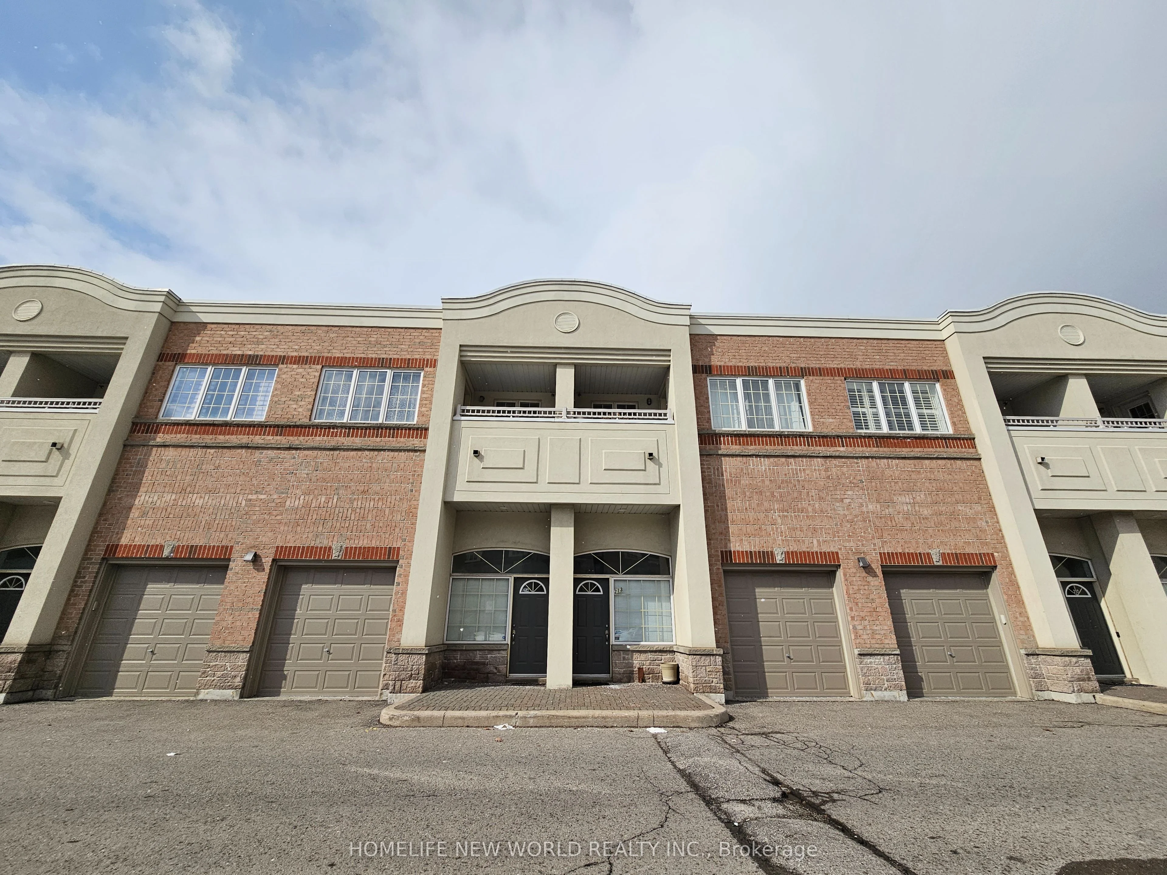 9441 Jane Street 213, Vaughan, ON L6A 4H8