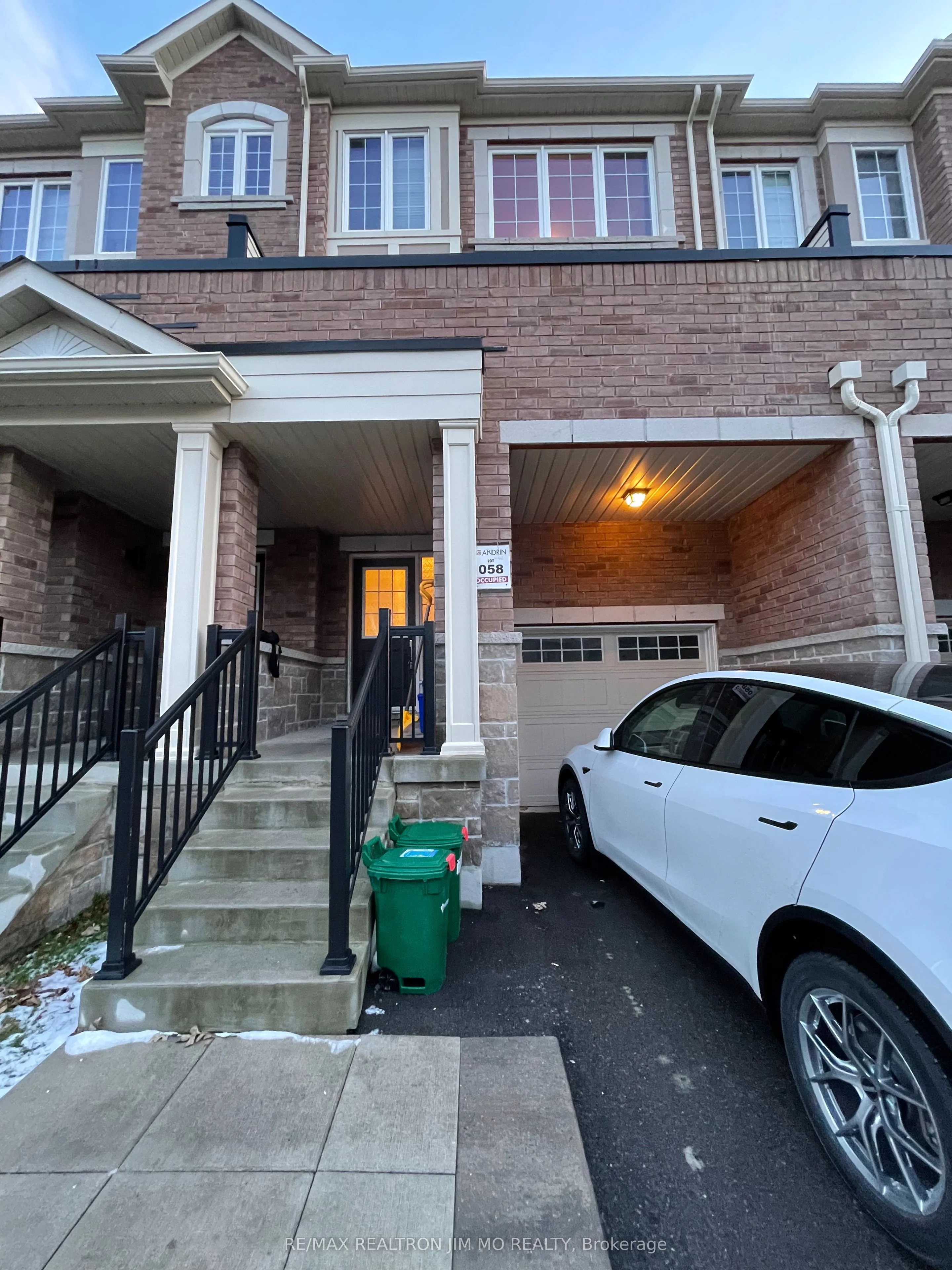 40 Lady Dolores Avenue, Vaughan, ON L6A 4Y4