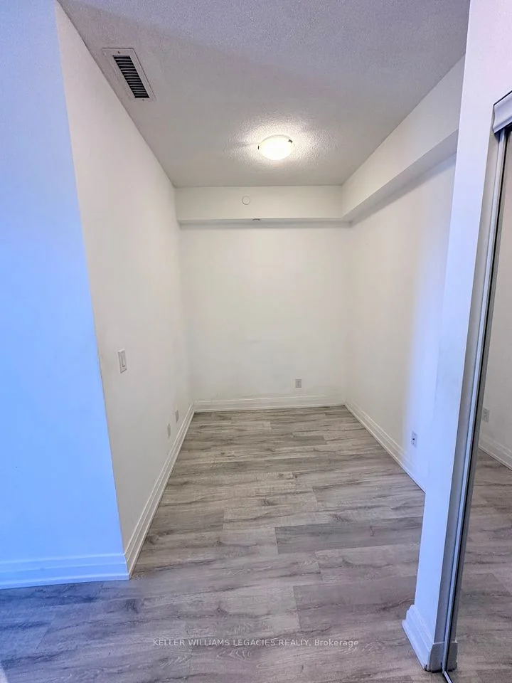 3600 Highway 7 Highway W 2406, Vaughan, ON L4L 0G7
