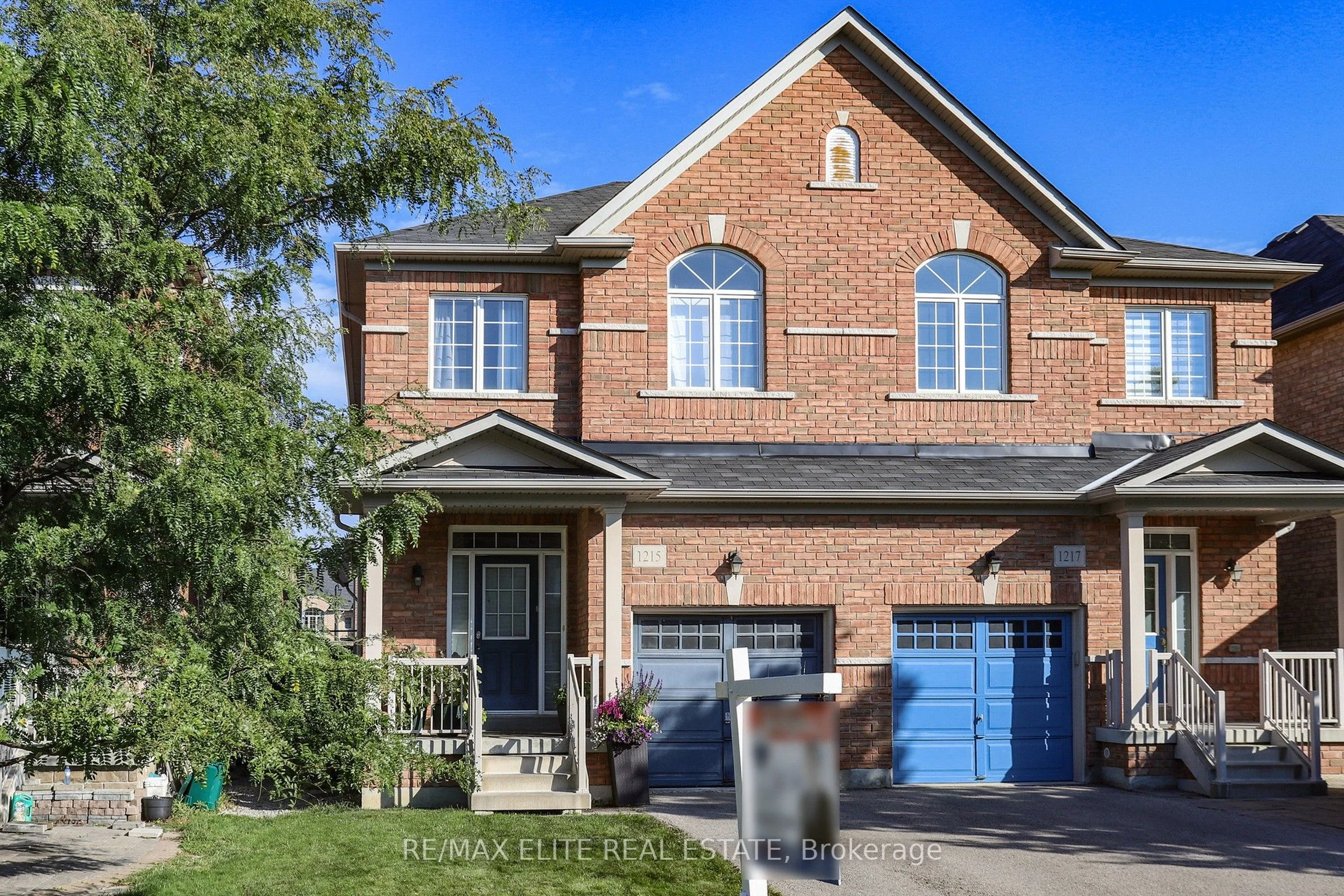 1215 Mccron Crescent, Newmarket, ON L3X 0C5
