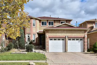 Detached in Richmond Hill