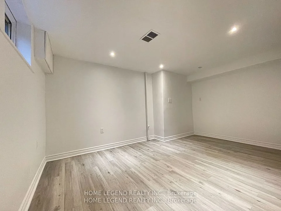 427 Taylor Mills Unit B Drive S Bsmt, Richmond Hill, ON L4C 2T3