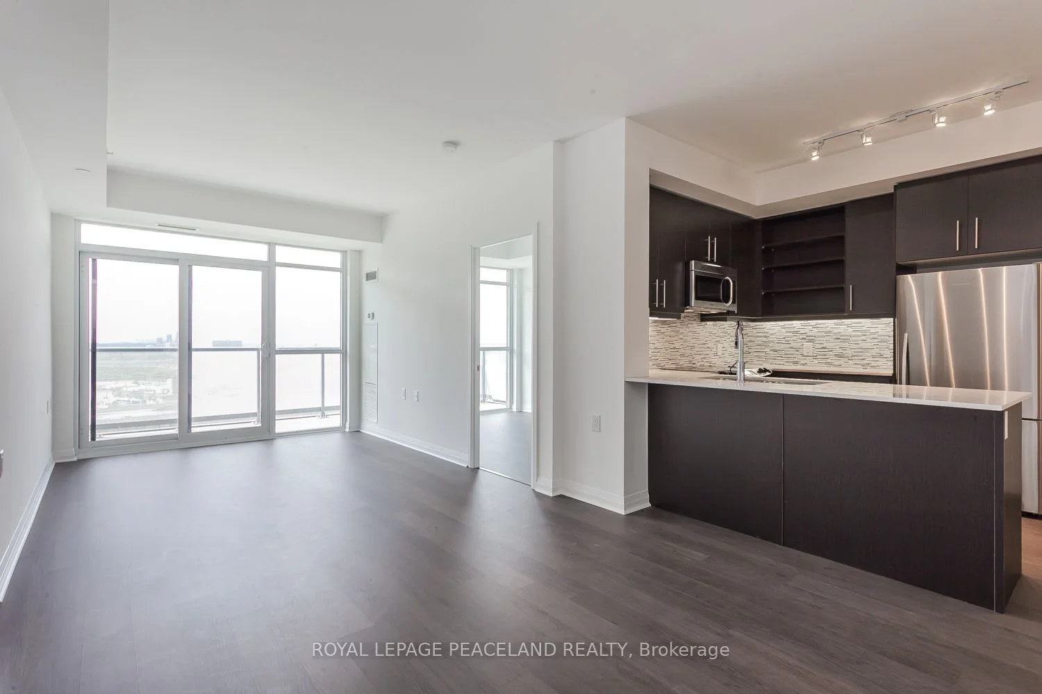 55 Oneida Crescent 803, Richmond Hill, ON L4B 0E8