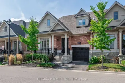 Att/Row/Townhouse in King