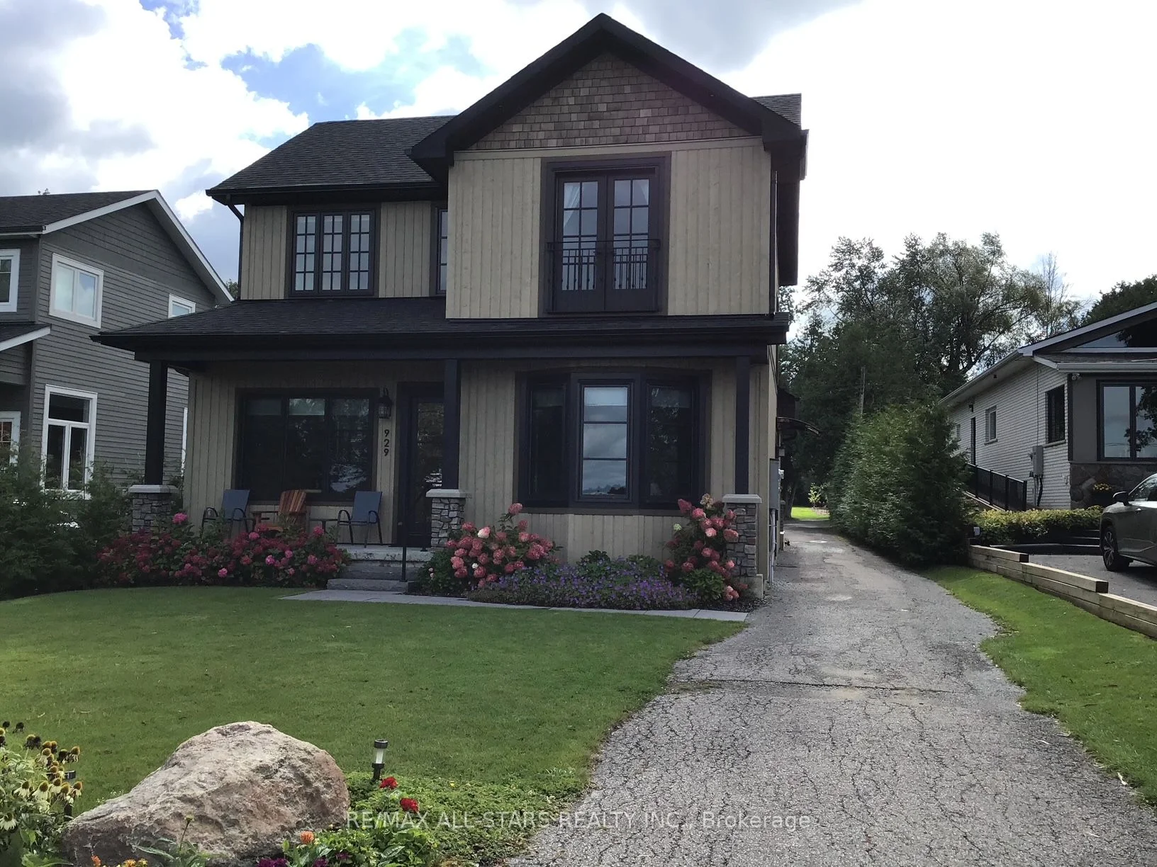 929 Lake Drive N, Georgina, ON L4P 3E9