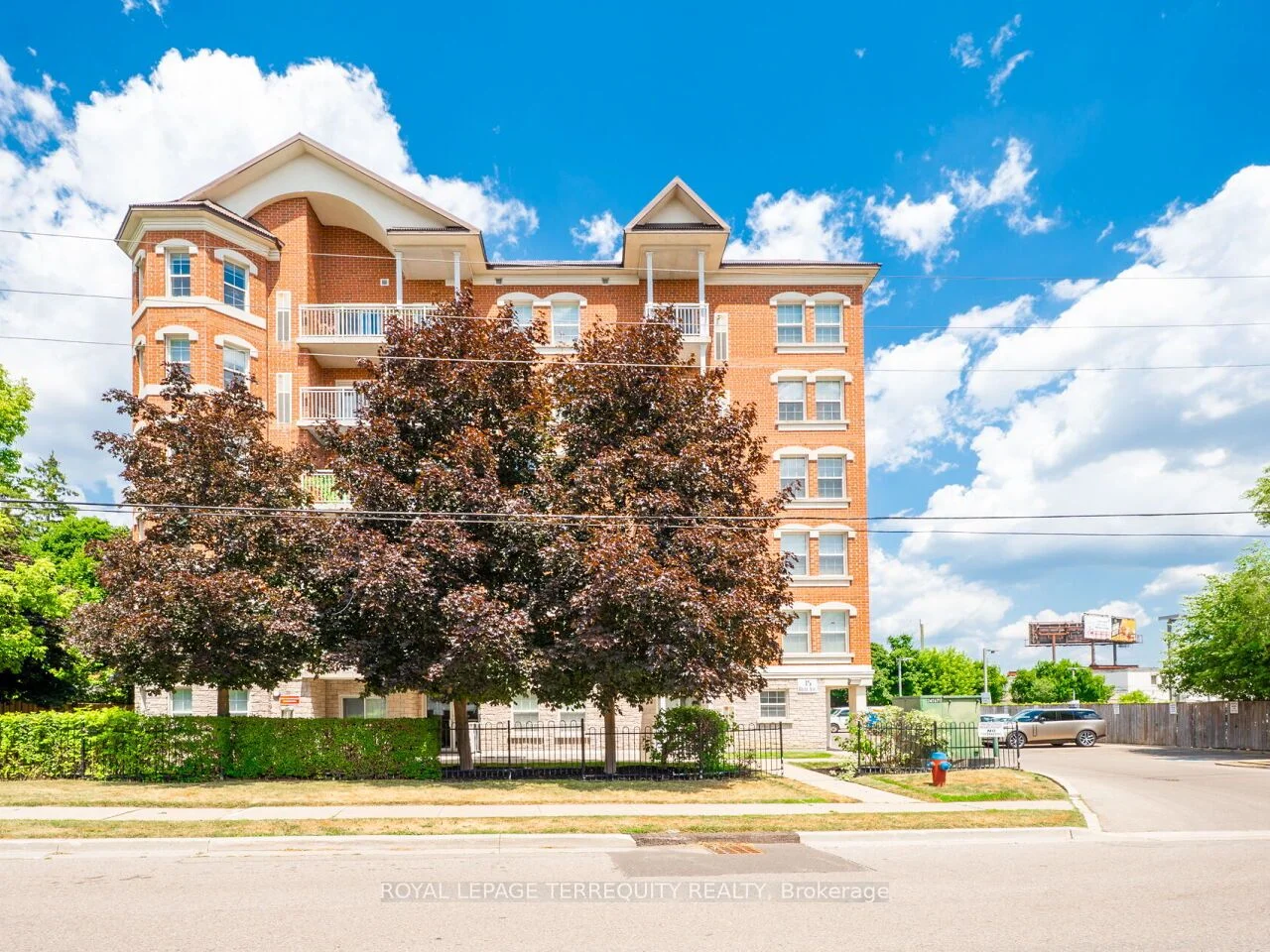 35 Hunt Avenue 503, Richmond Hill, ON L4C 4H1