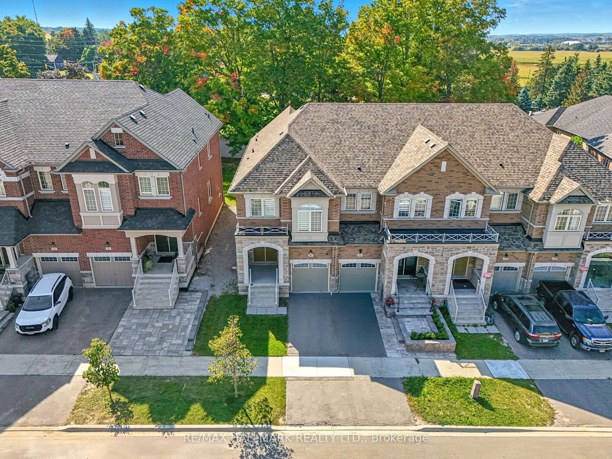 Att/Row/Townhouse in Richmond Hill