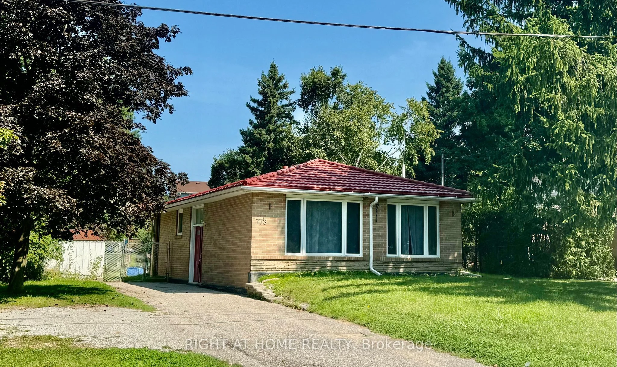 773 Elgin Street, Newmarket, ON L3Y 3B9