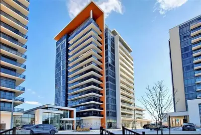 Condo Apartment in Richmond Hill