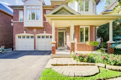 Detached in Richmond Hill