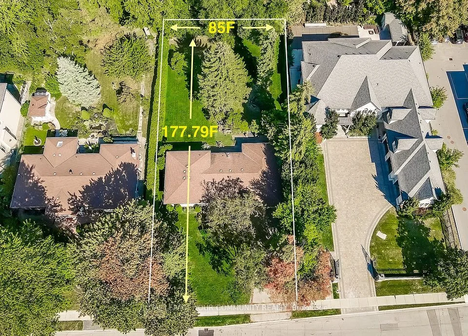 230 Duncan Road, Richmond Hill, ON L4C 6J9