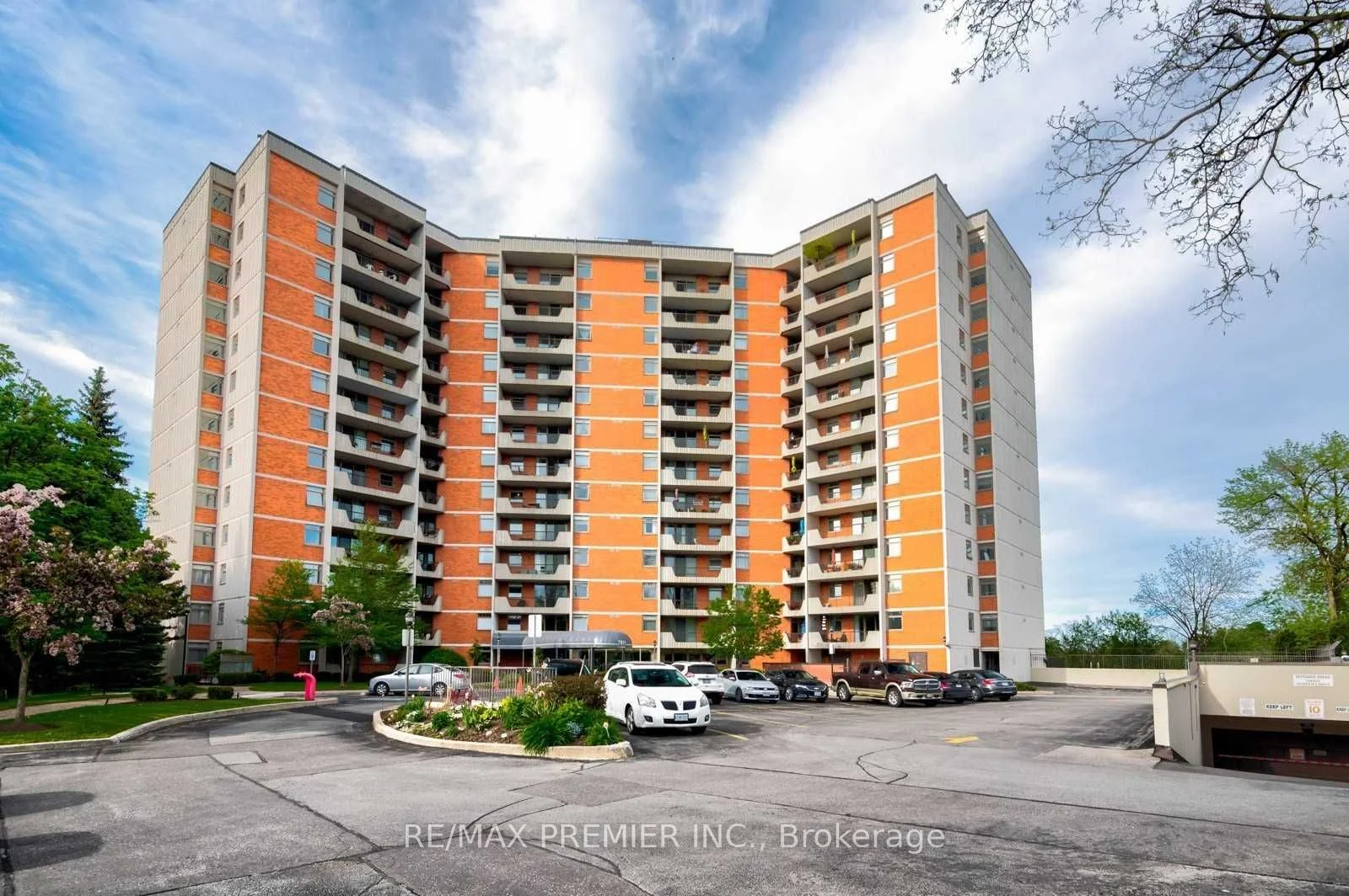 Condo Apartment in Markham