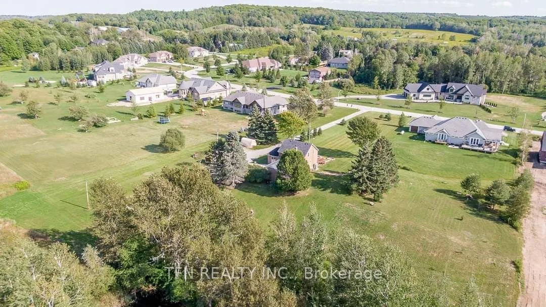 86-C Dale Crescent, Bradford West Gwillimbury, ON L0L 1L0