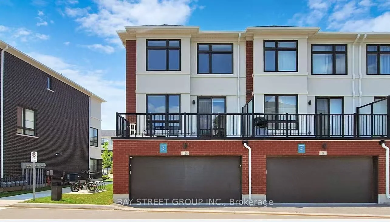 10 Emily Charron Lane, Richmond Hill, ON L4C 5S7