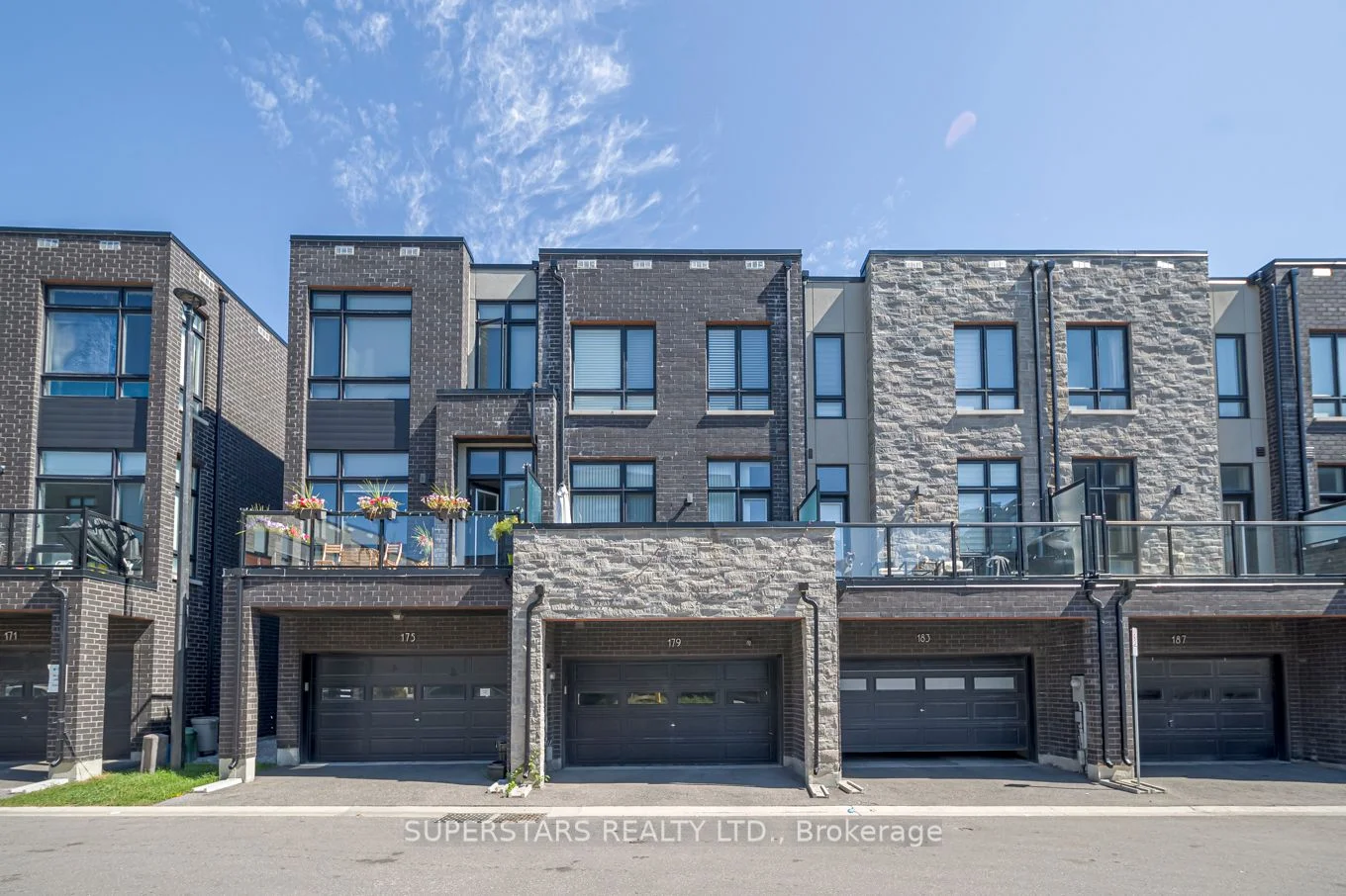 179 Carpaccio Avenue, Vaughan, On L4h 2r6