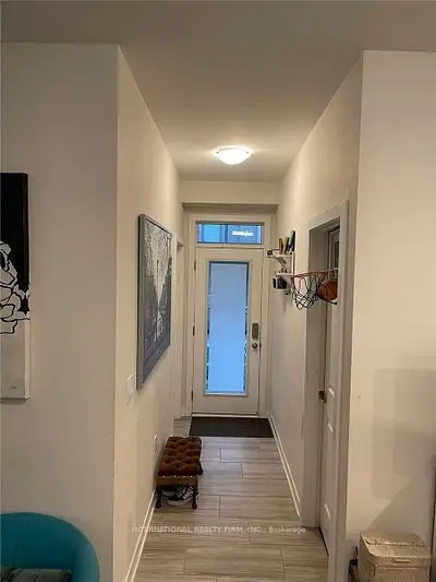 Att/Row/Townhouse in Vaughan