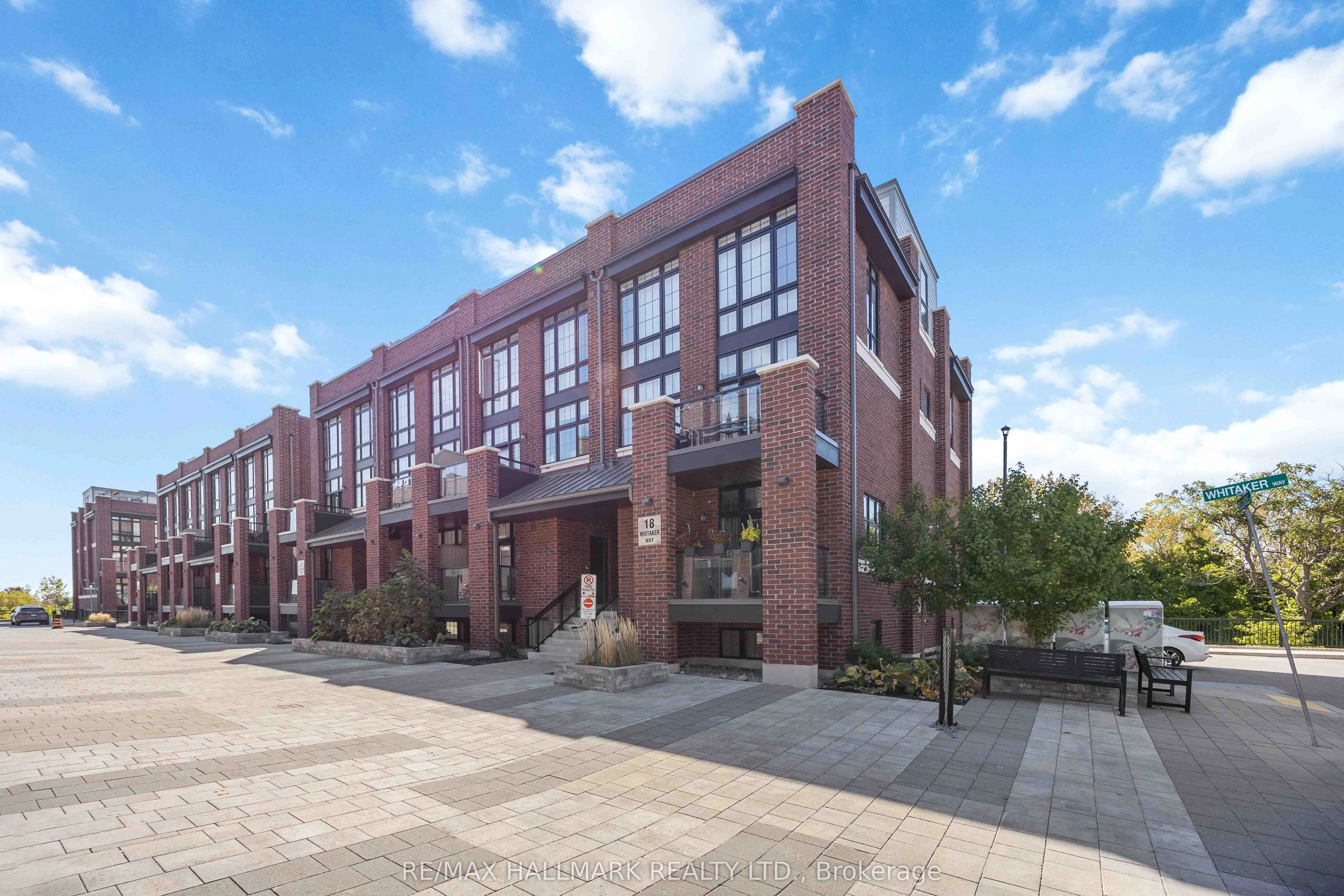 18 Whitaker Way 244, Whitchurch-Stouffville, ON L4A 4T4