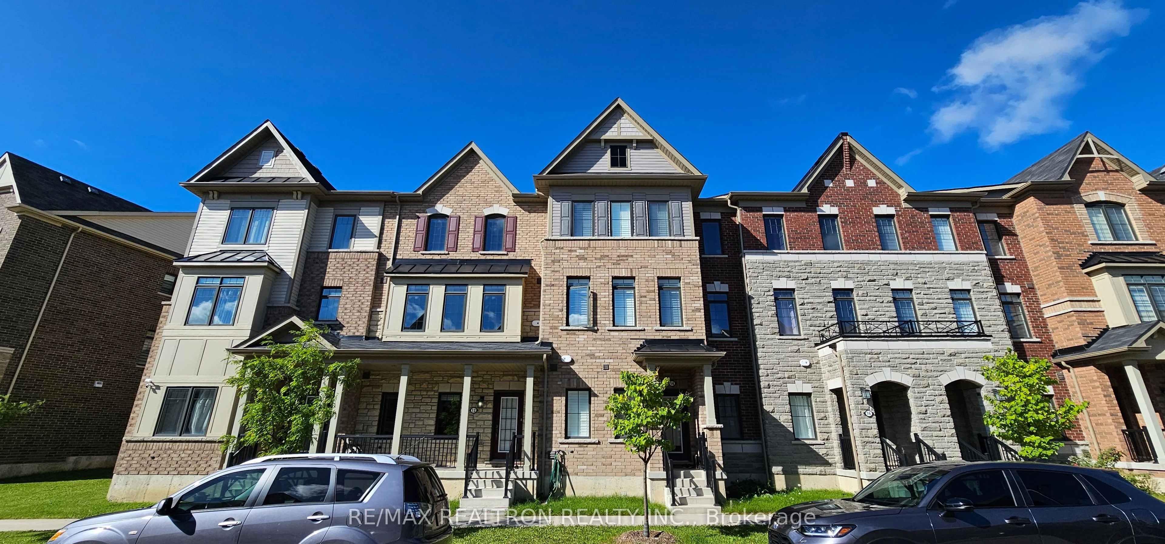 Att/Row/Townhouse in Markham